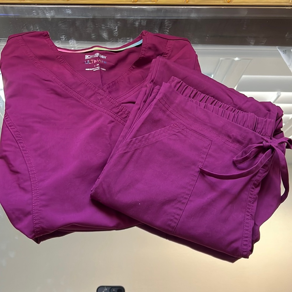 Maroon Scrubstar set size S